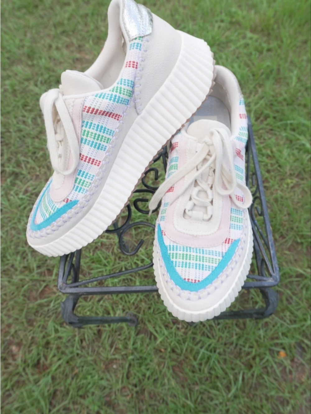 Dolce Vita Women’s Lace-Up Plaid Multi-Color Sneakers White Sole Metallic 8.5